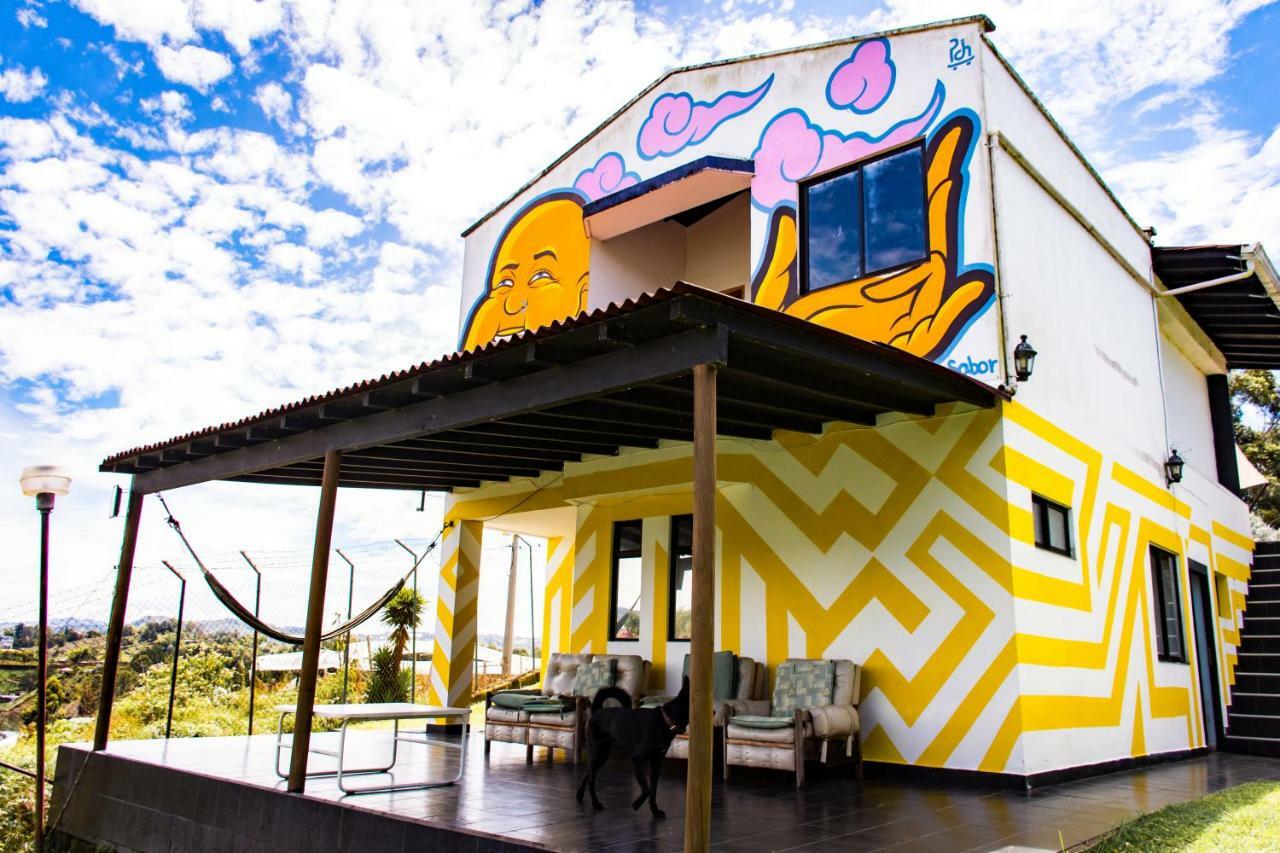 Happy Buddha Hostel & LodgeGuatapé エクステリア 写真